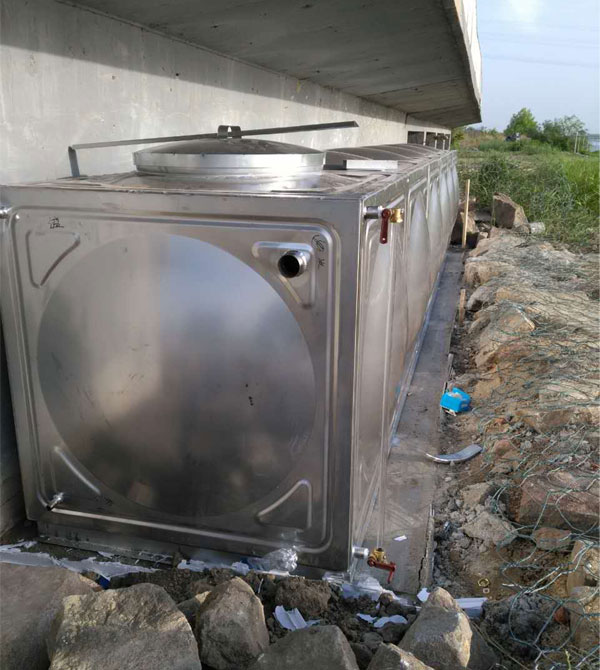 公司完成盘锦市辽河入海口监测站不锈钢水箱1台